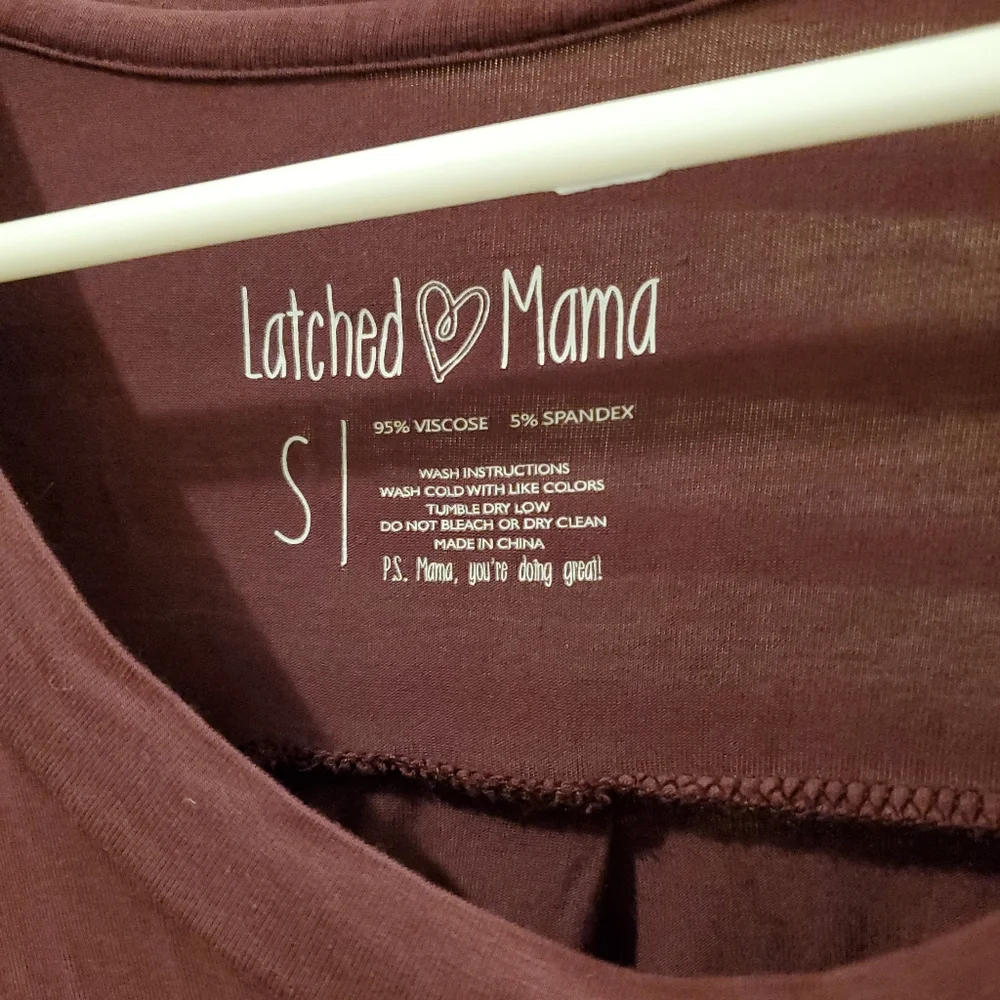 Latched mama nursing top - Picture 3 of 4